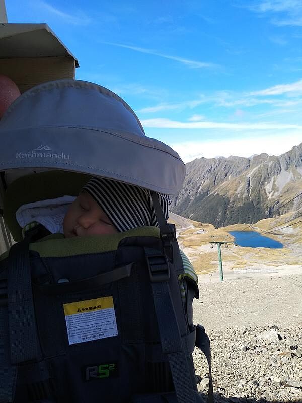 Karinjo Child Carrier v2 Grey Green