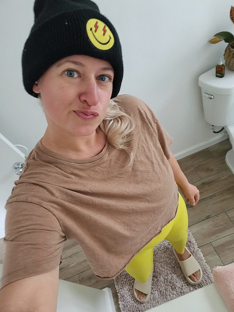 Carlie S. 🇺🇸 - Image 1