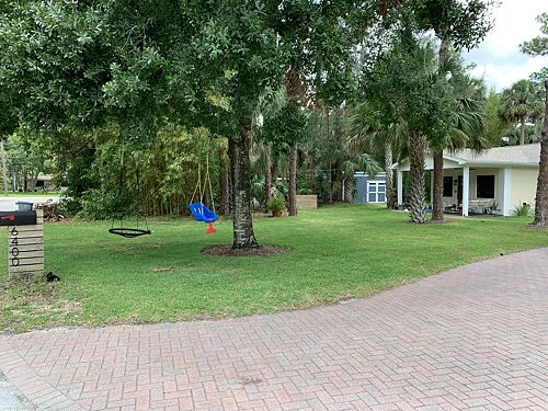 A lawn in Melbourne, FL