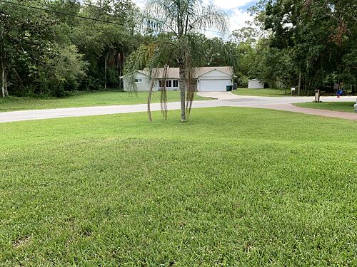 A lawn in Melbourne, FL