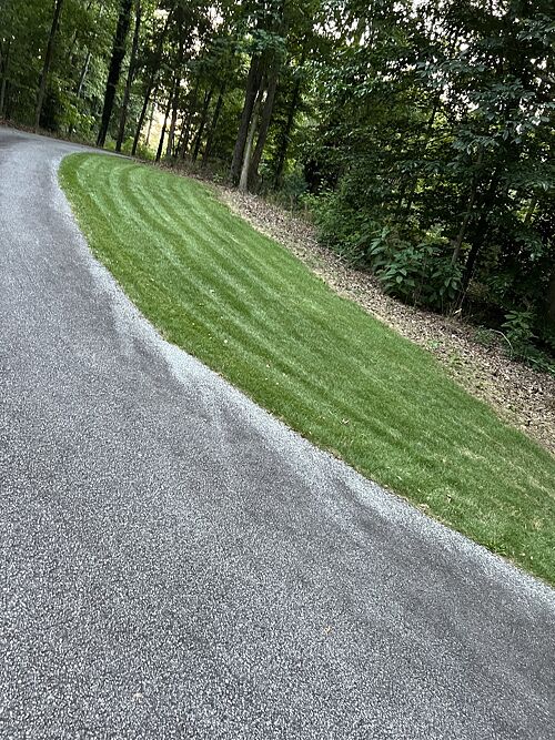 A lawn in Franklin Springs, GA