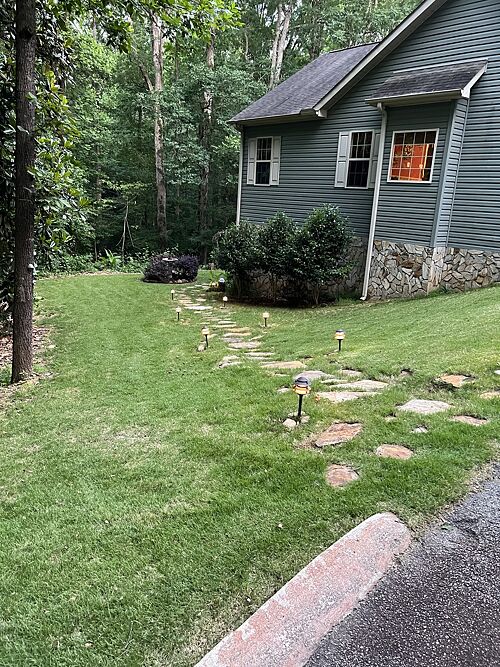 A lawn in Franklin Springs, GA