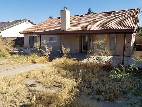 A lawn in Bakersfield, CA