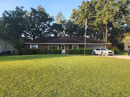 A lawn in Ocala, FL