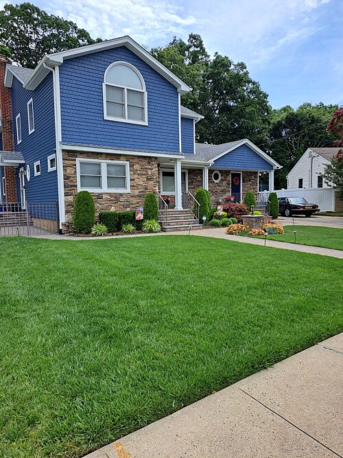 A lawn in Merrick, NY