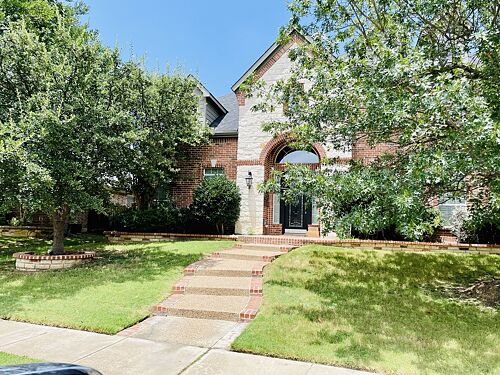 A lawn in Frisco, TX