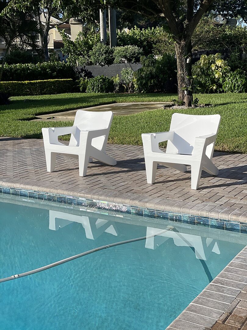 Adirondack chairs for pool tanning ledge discount