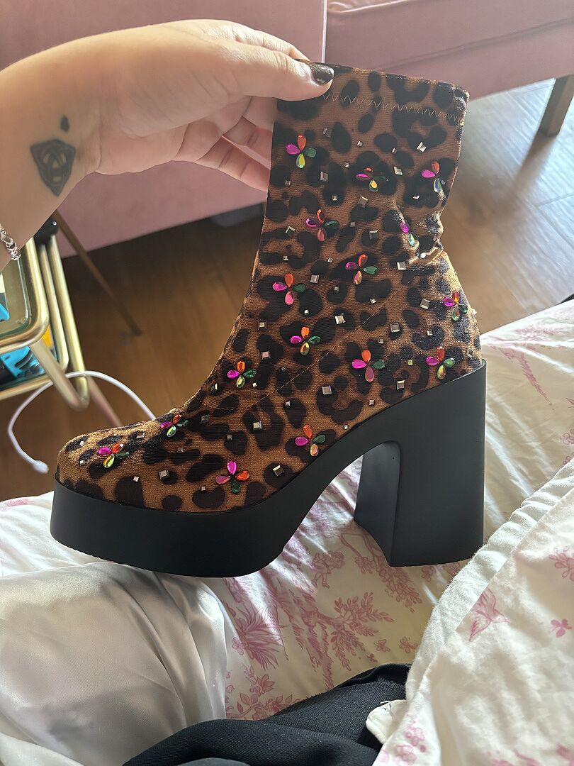 ★Betsey Johnson★海外セレブに大人気★HARRIET★ブーツ HARRIET BLACK Rhinestone Bootie | Women's Booties – Betsey