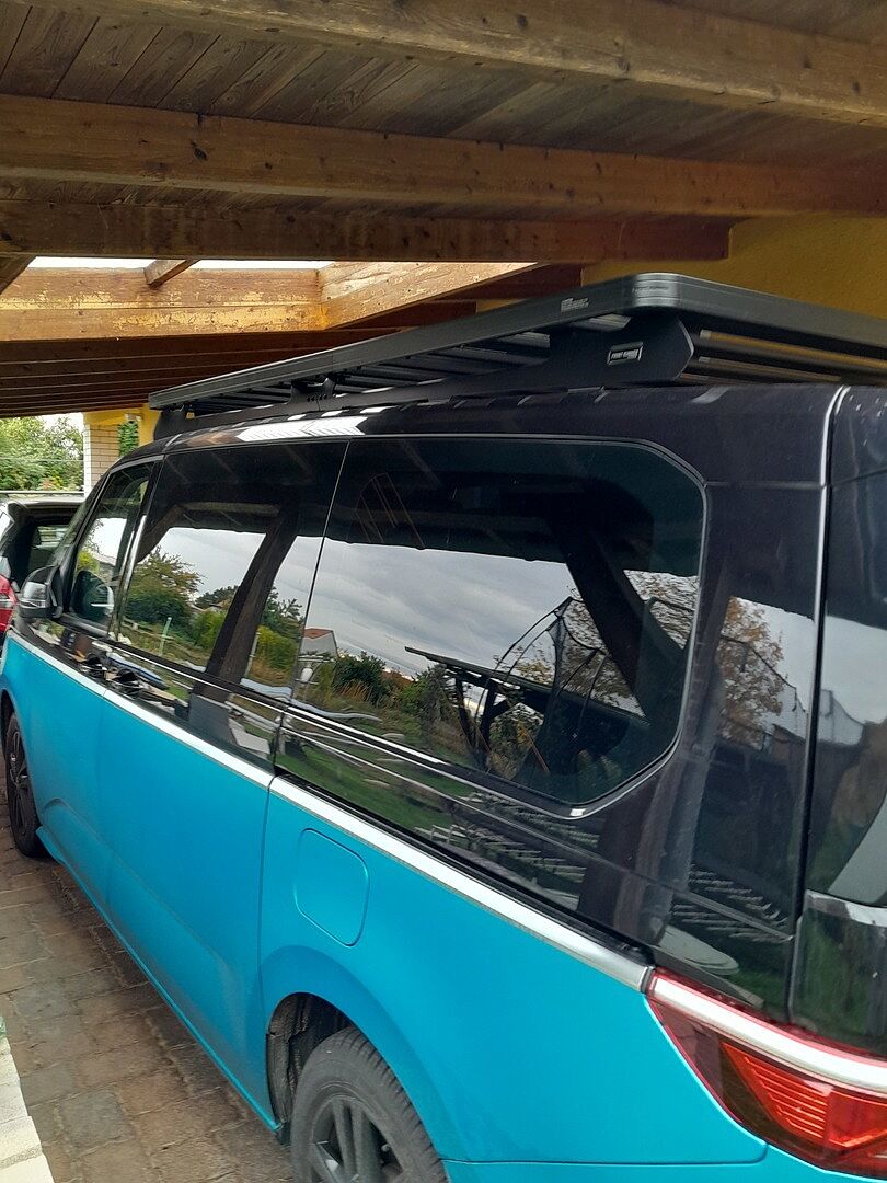 Volkswagen Multivan (T7) SWB (2022Current) Slimline II Roof Rack Kit