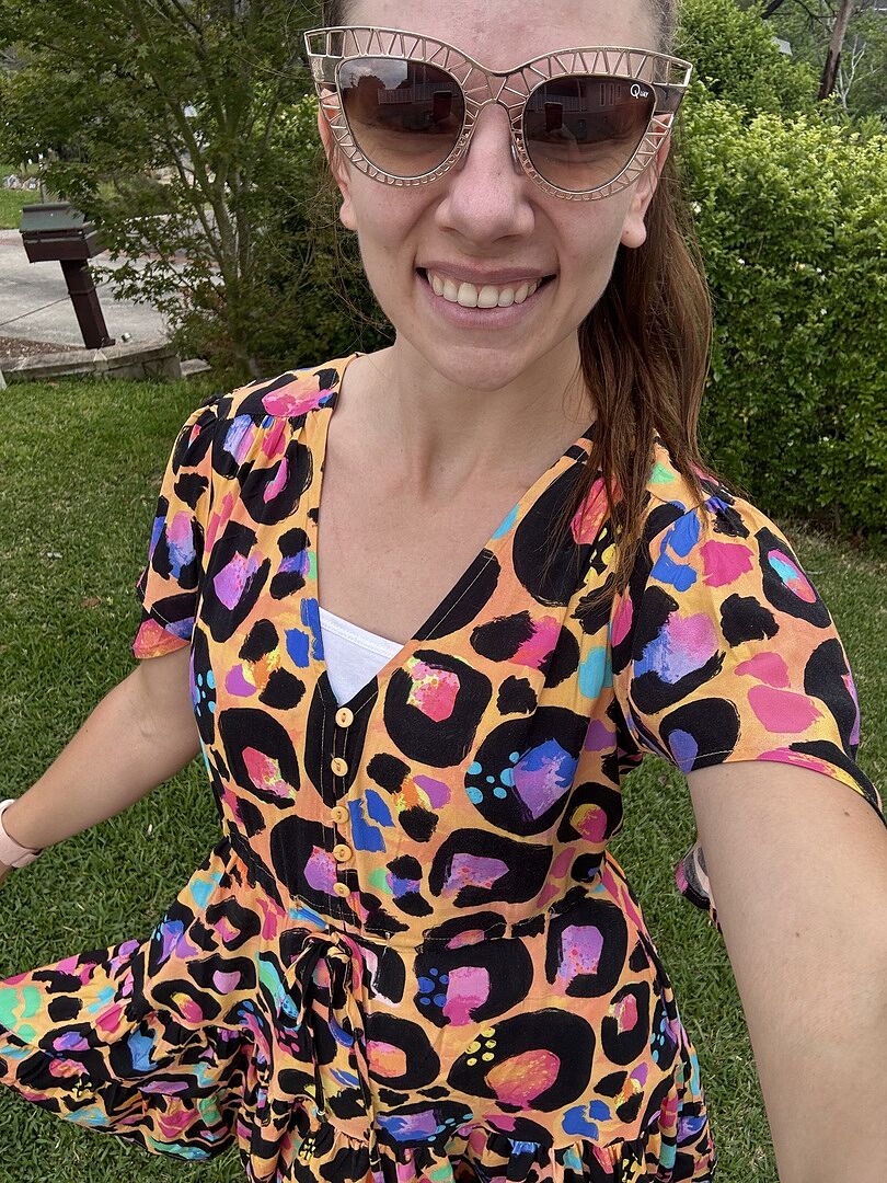 Relaxed V-Neck Tee in Green photo review