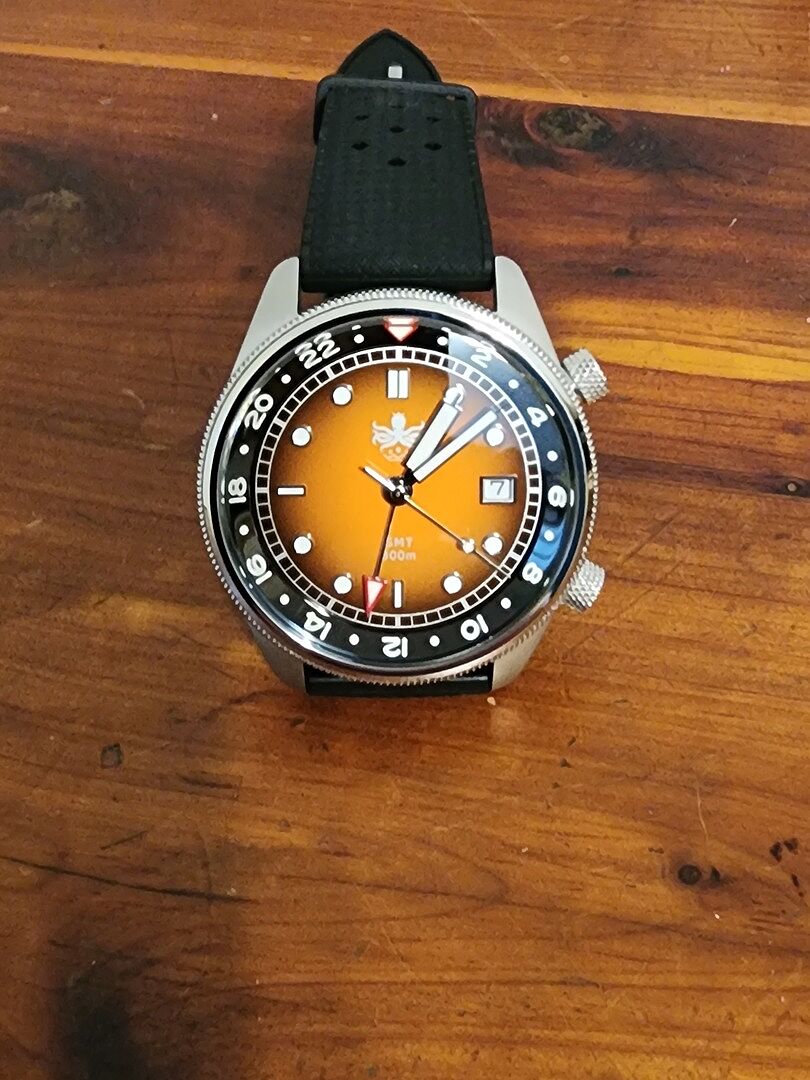 PHOIBOS EAGLE RAY GMT PX023F 300M Dive Watch Orange
