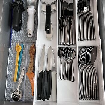 YAMAZAKI Expandable Cutlery Tray - Adjustable Drawer Organizer For Utensils, Black
