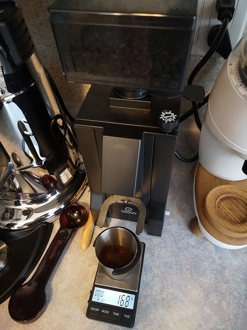 Eureka Mignon Crono Burr Grinder Matte Black