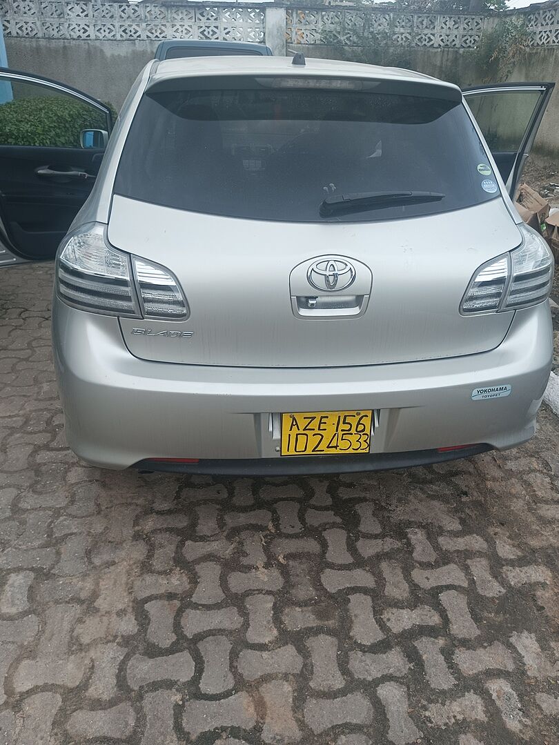 TOYOTA BLADE Avaliações e testemunhos de clientes - BE FORWARD
