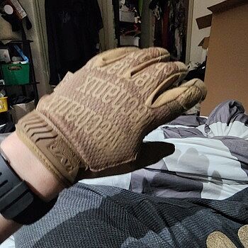 BECOMETREExTAKUYA∞ PHOENIX FUR GLOVE L 商品詳細ページ | UVERworld OFFICIAL EC SHOP | BECOMETREE