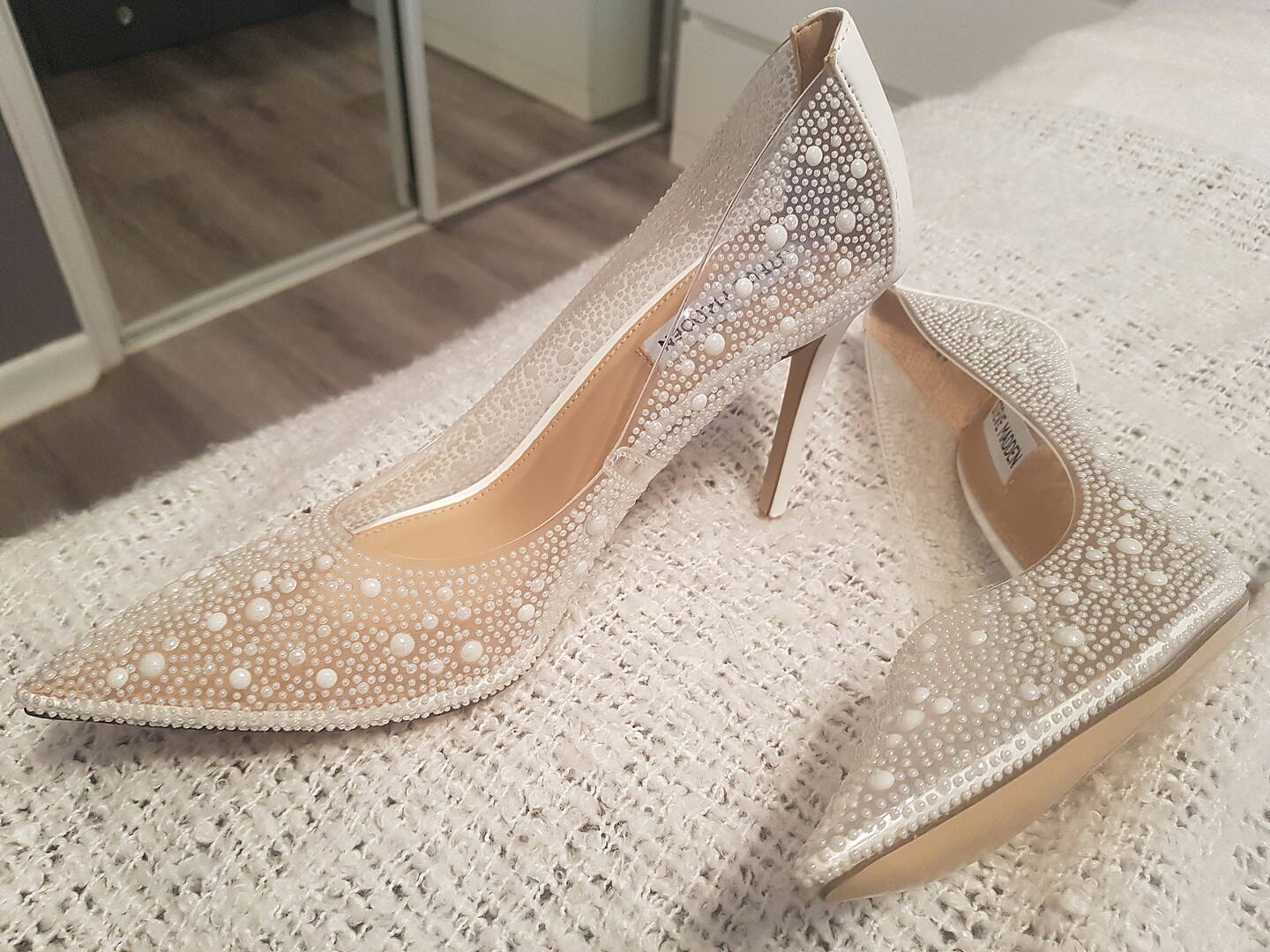 EVELYN P Clear Pearls Pointy Toe Pumps Women s Designer Heels Steve Madden Canada