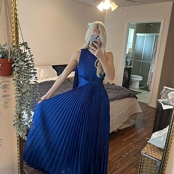 Laxmi Accordion Pleat Maxi Dress Royal Blue | Selfie Leslie