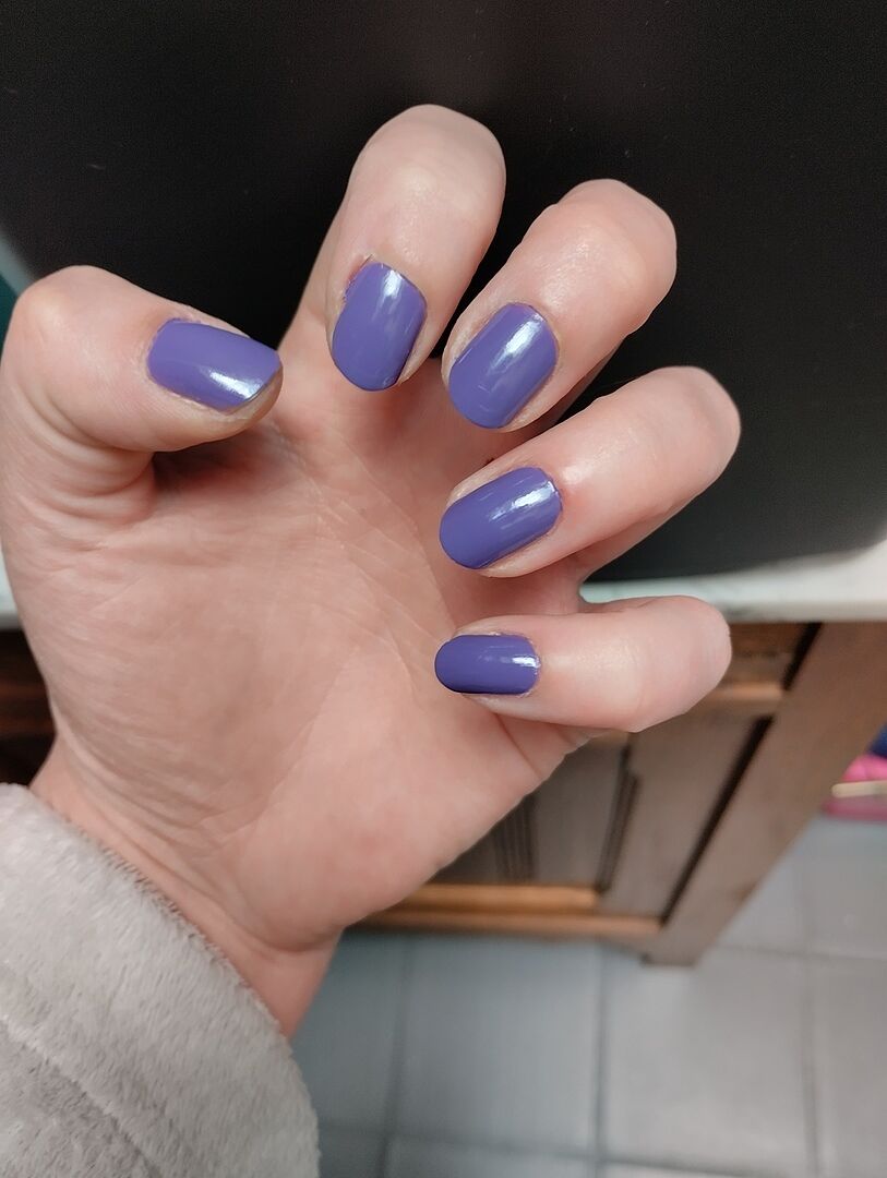 Purple Gel nail polish - Iris | Manucurist