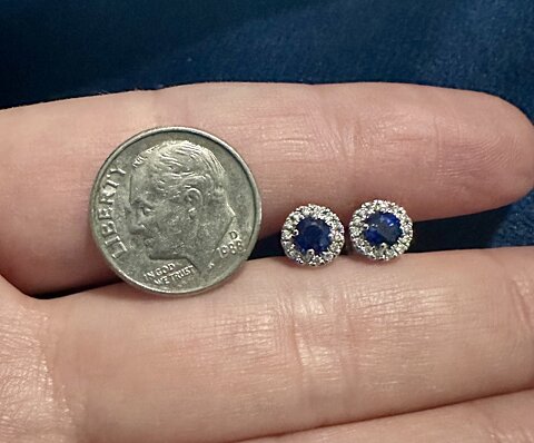 Classic earrings