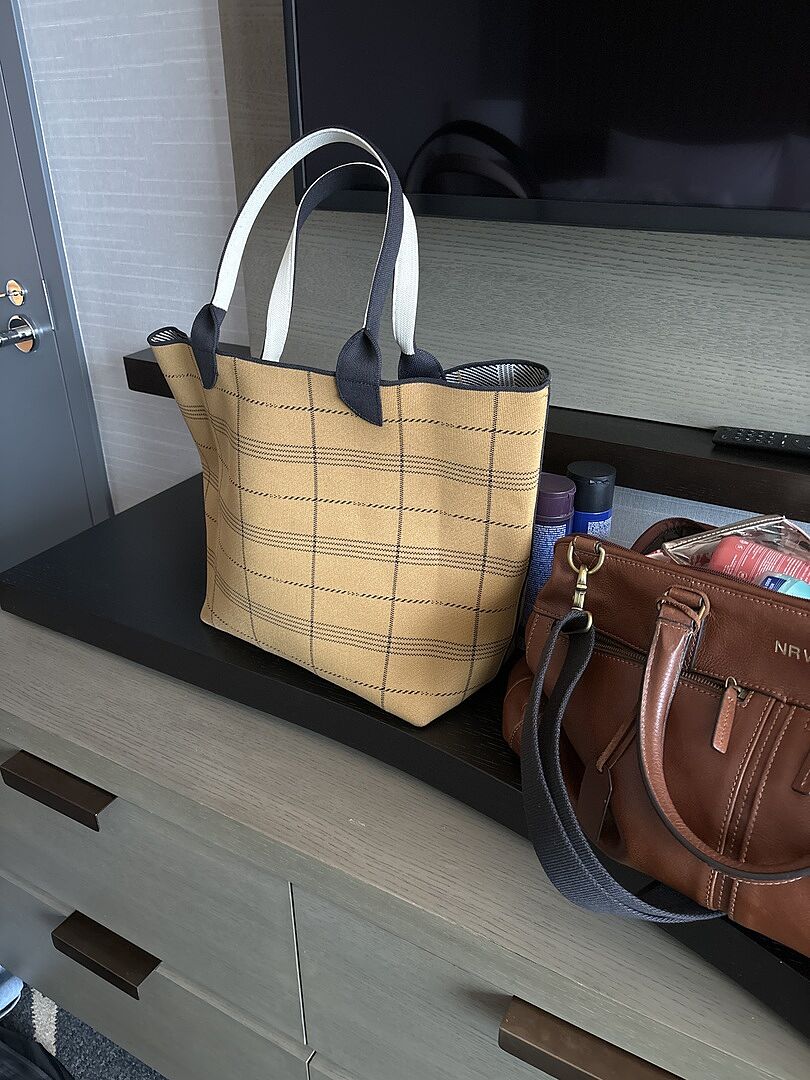 The Lightweight Tote in Citrus Gingham | Rothy's