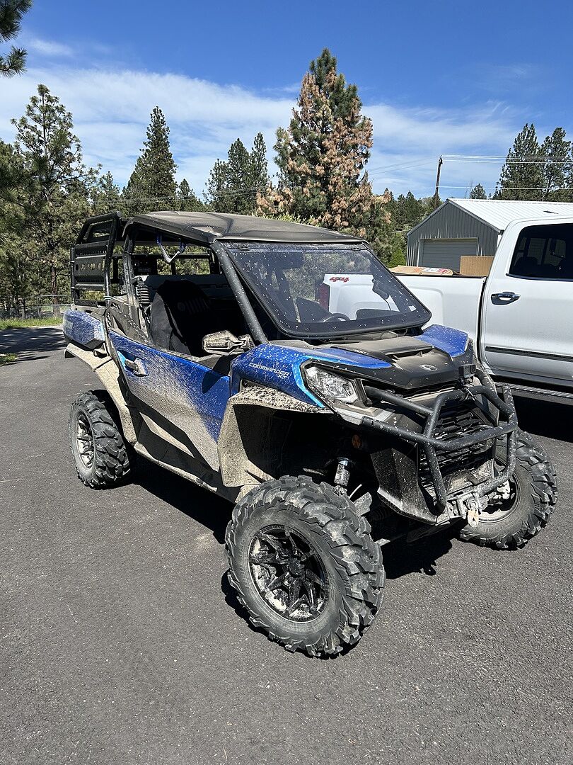 Can-Am Commander MaxDrive Power Flip Windshield