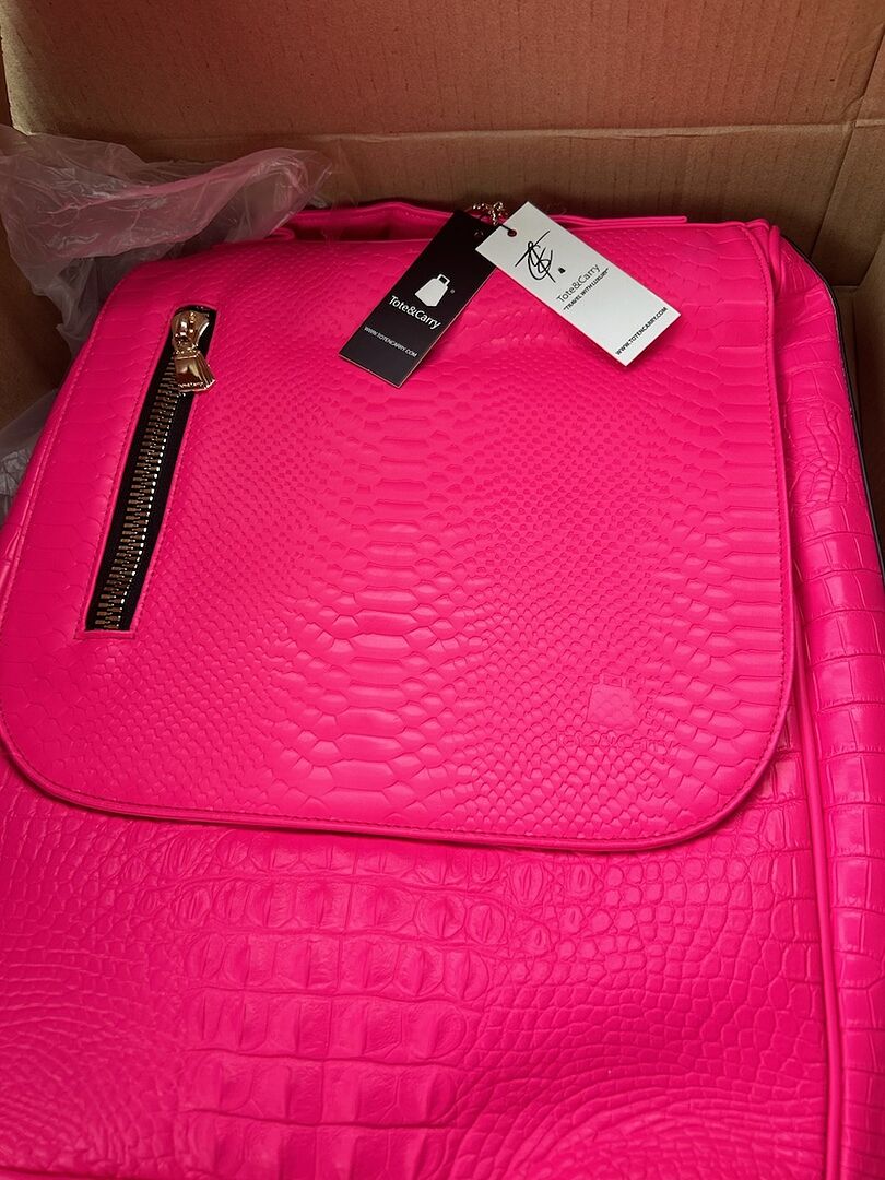 Statement Weekender Backpack in Neon Pink – Tote&Carry
