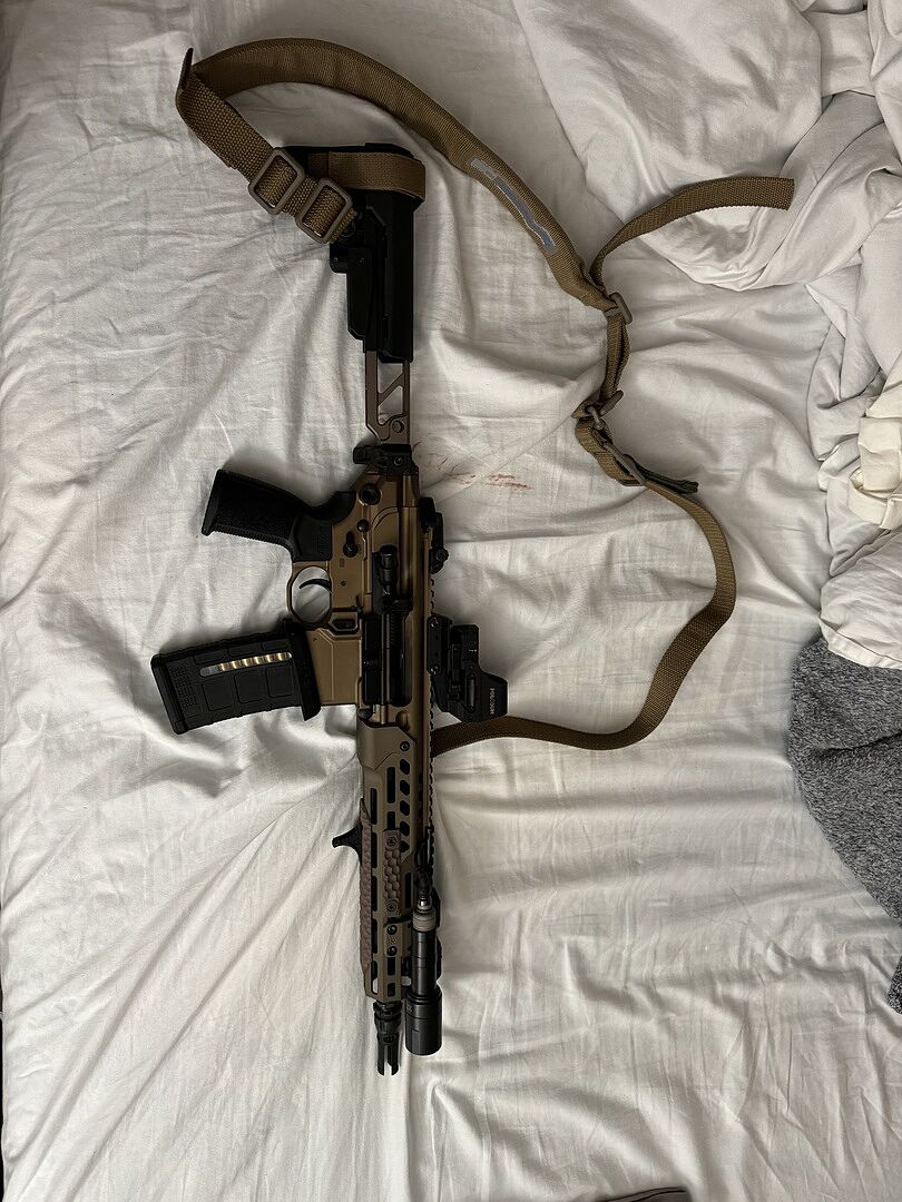 実物 MCX/M400 REDUCED ANGLE PISTOL GRIP Sig Sauer MCX / M400 Reduced Angle Pistol Grip - Coyote