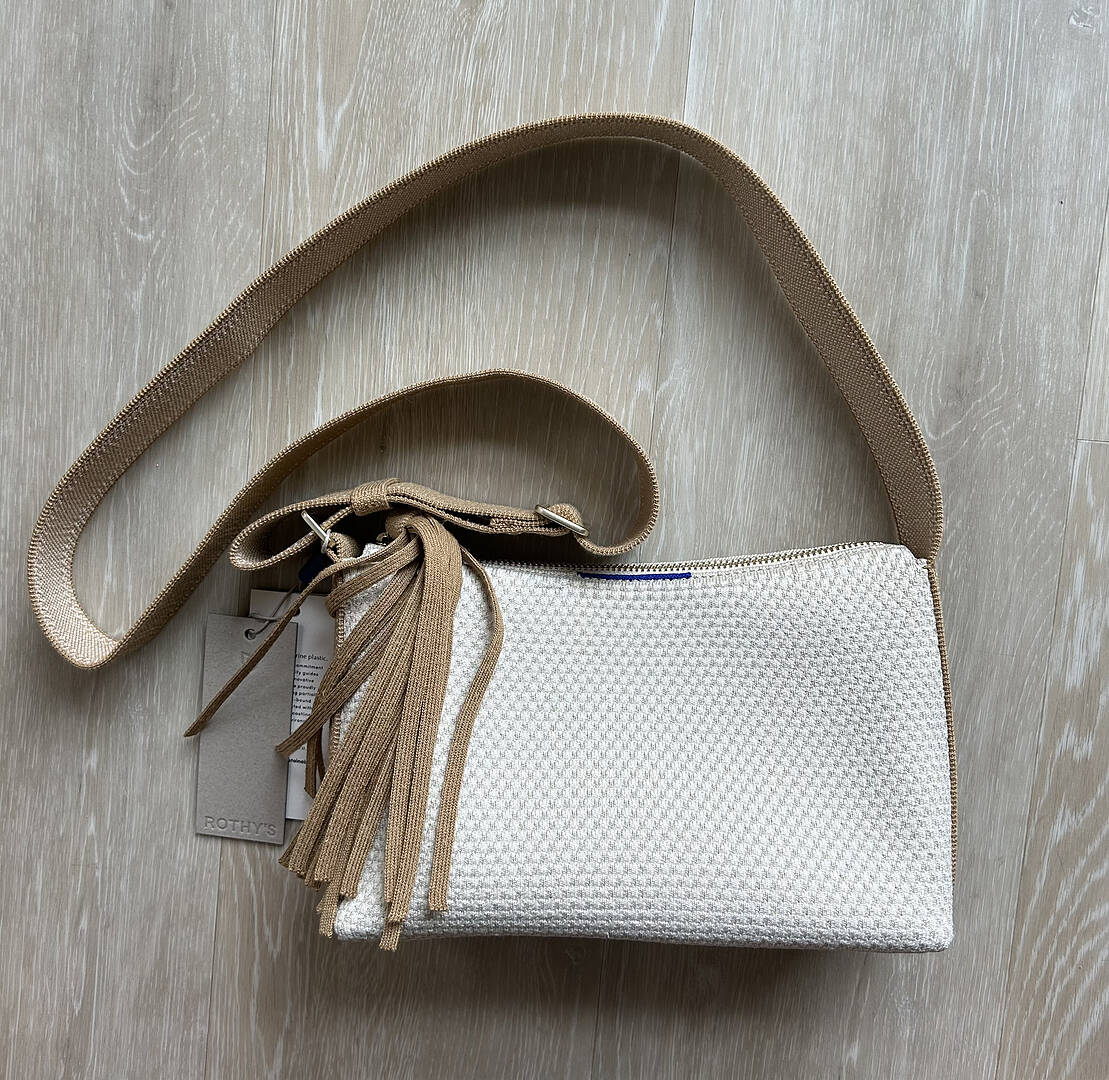 Rothys deals - The Casual Crossbody