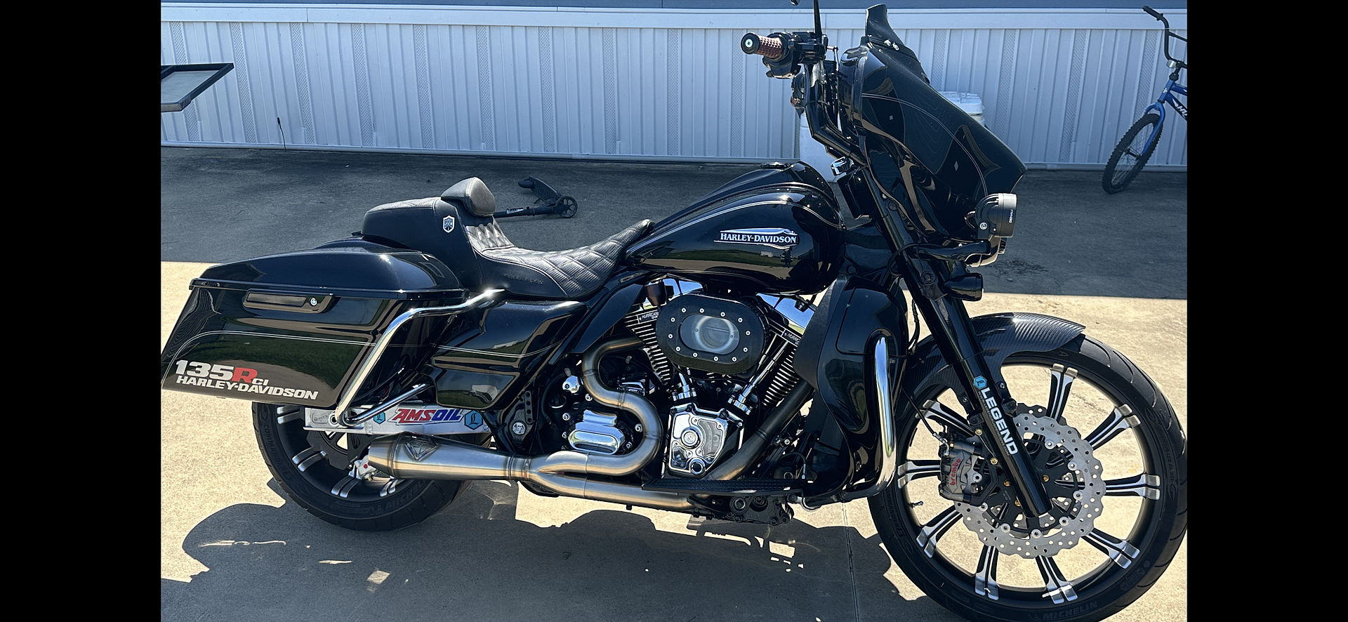 Joker Machine Smooth Gas Cap for Harley - Get Lowered Cycles