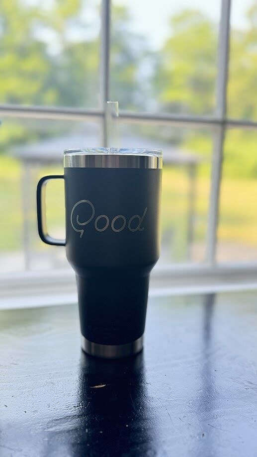 イエティ　YETI RAMBLER 35 oz STRAW MUG ネイビー YETI Rambler 35 oz Mug with Straw Lid | TYLER'S
