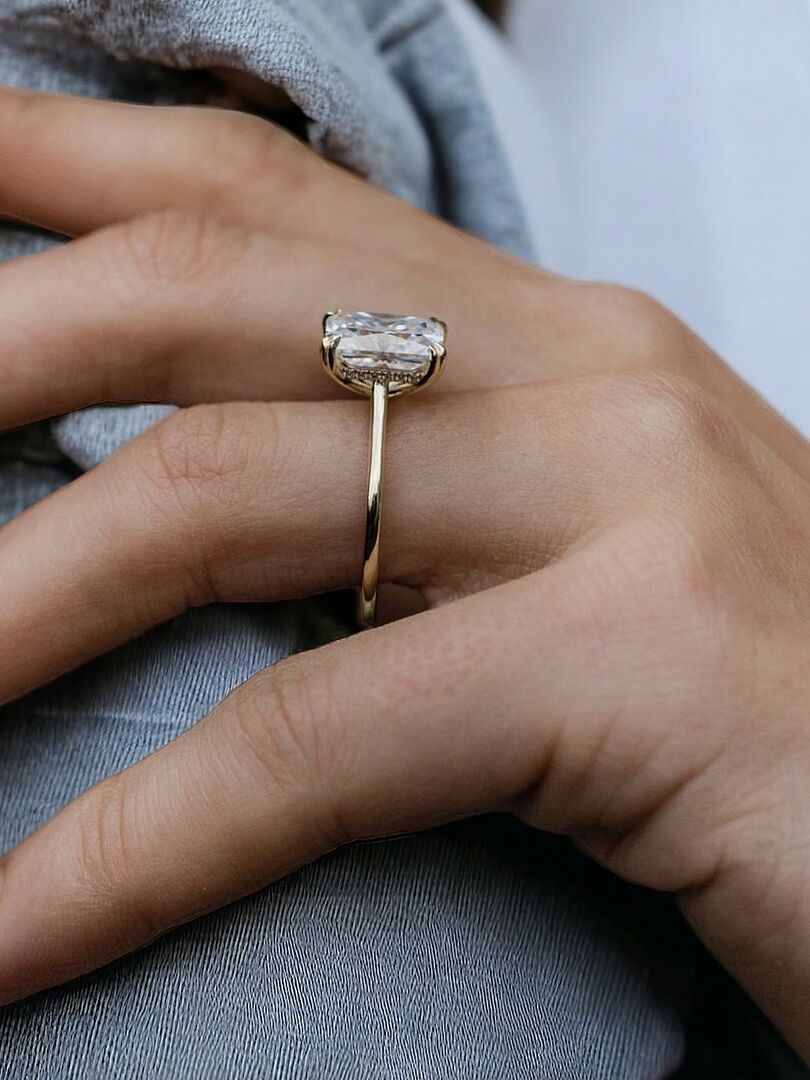 Eva エメラルドカットソリティアリング | ラボグロウンダイヤモンド