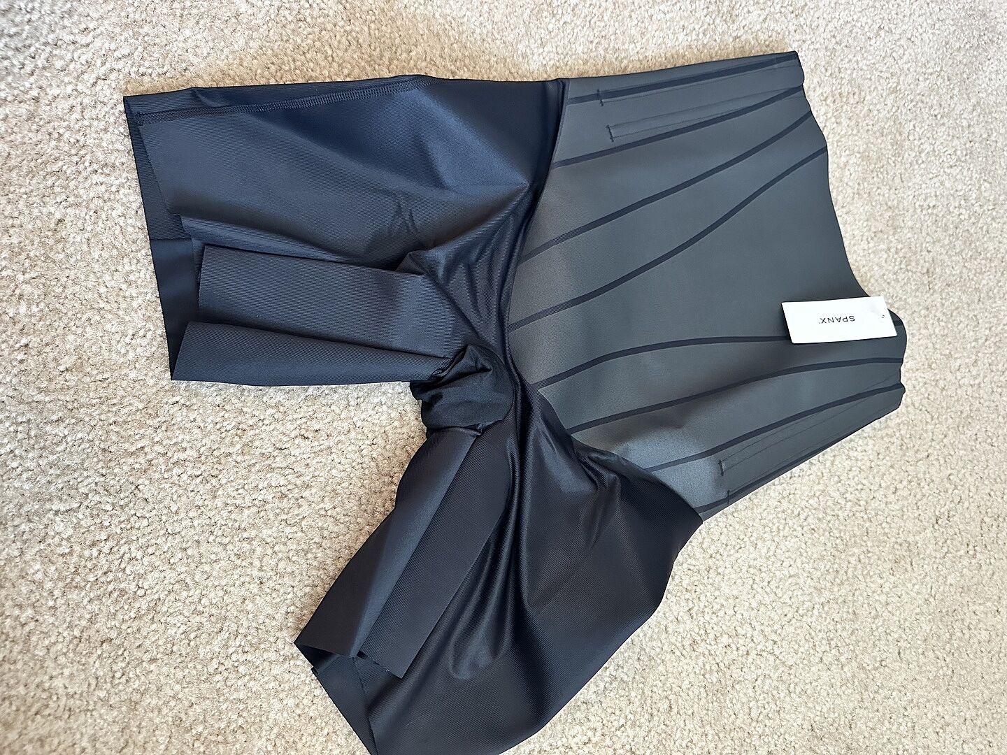 専用　TRUMP TIGHT SPANX SPANXsculpt TotalContour High-Waisted Mid-Thigh Short