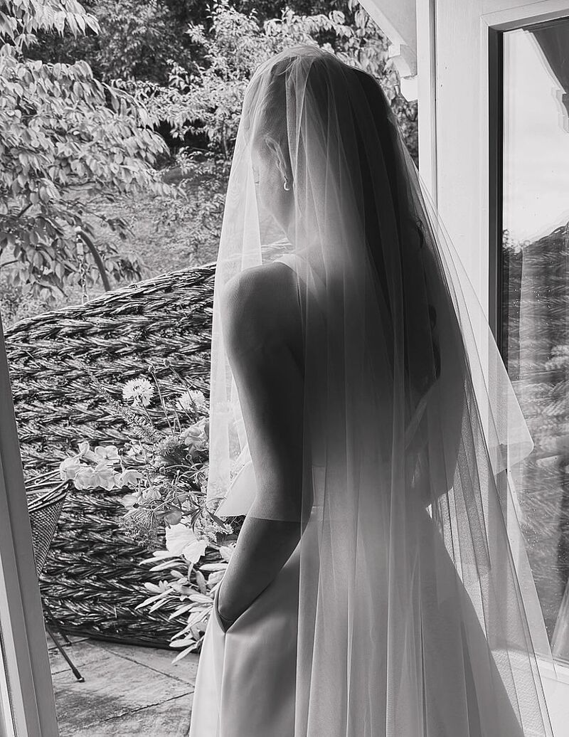 Hannah R., real Britten bride
