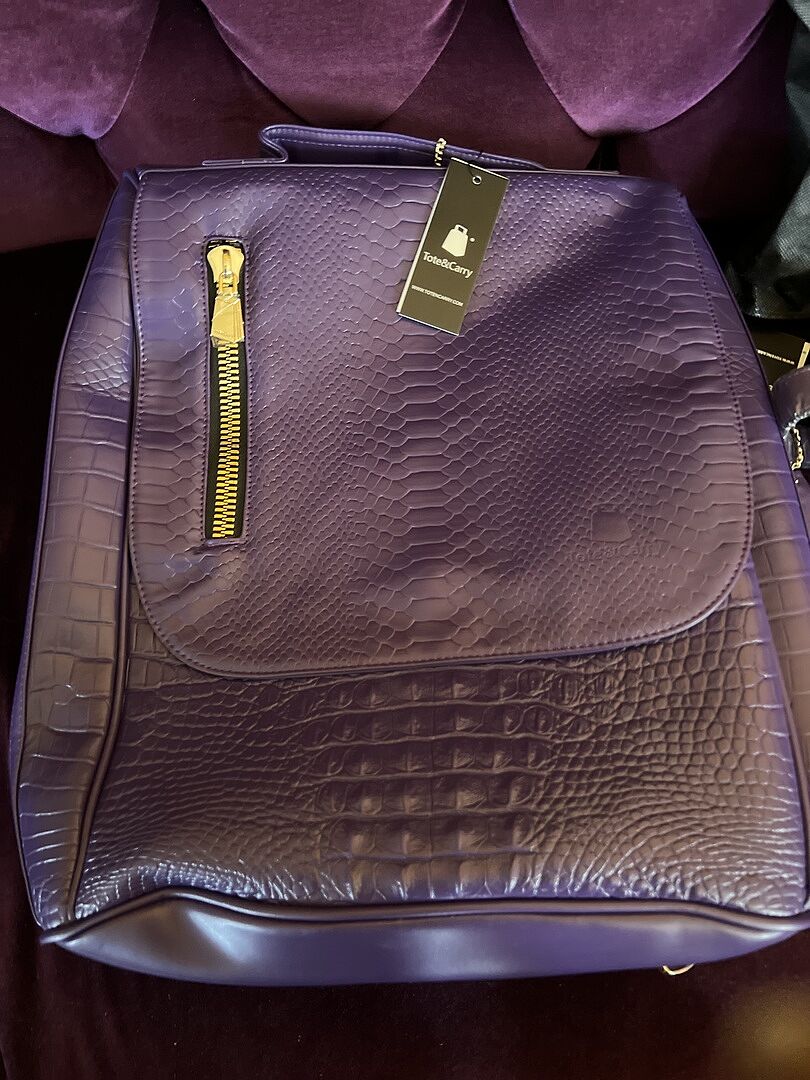 Statement Weekender Backpack in Purple – Tote&Carry