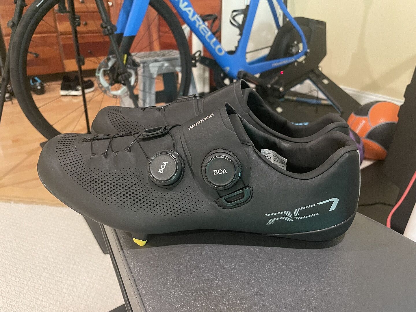 Shimano SH-R703 ホワイト シューズ ワイド Shimano SH-RC703