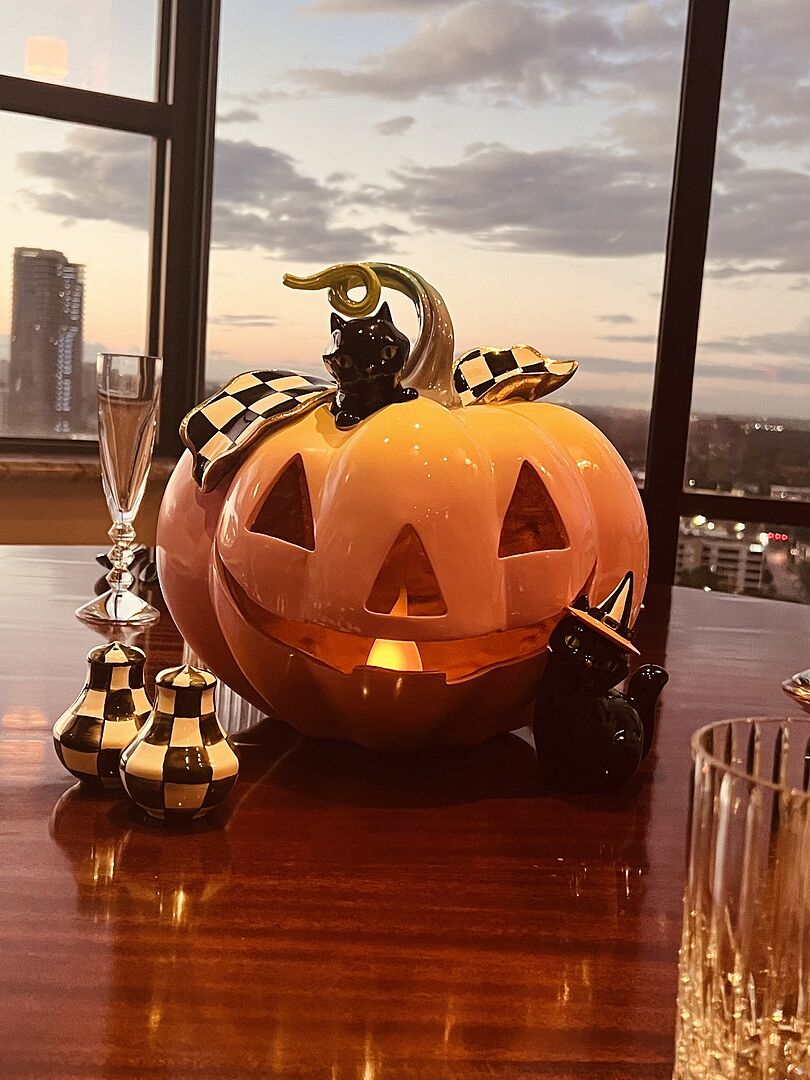 手彫りジャコランタン　TRICK OR TREAT MacKenzie-Childs | Trick or Treat Illuminated Jack O' Lantern