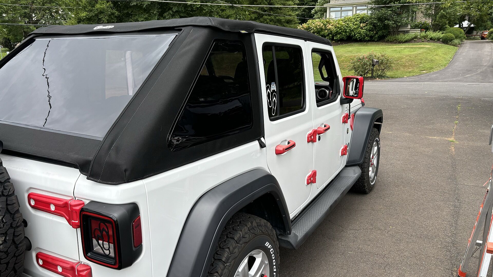 Bestop 5686317 - Trektop® Slantback Soft Top - Jeep 2018-2026