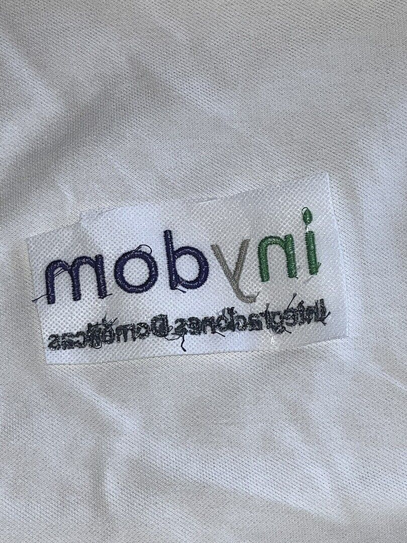 Polo con logotipo Bordado.