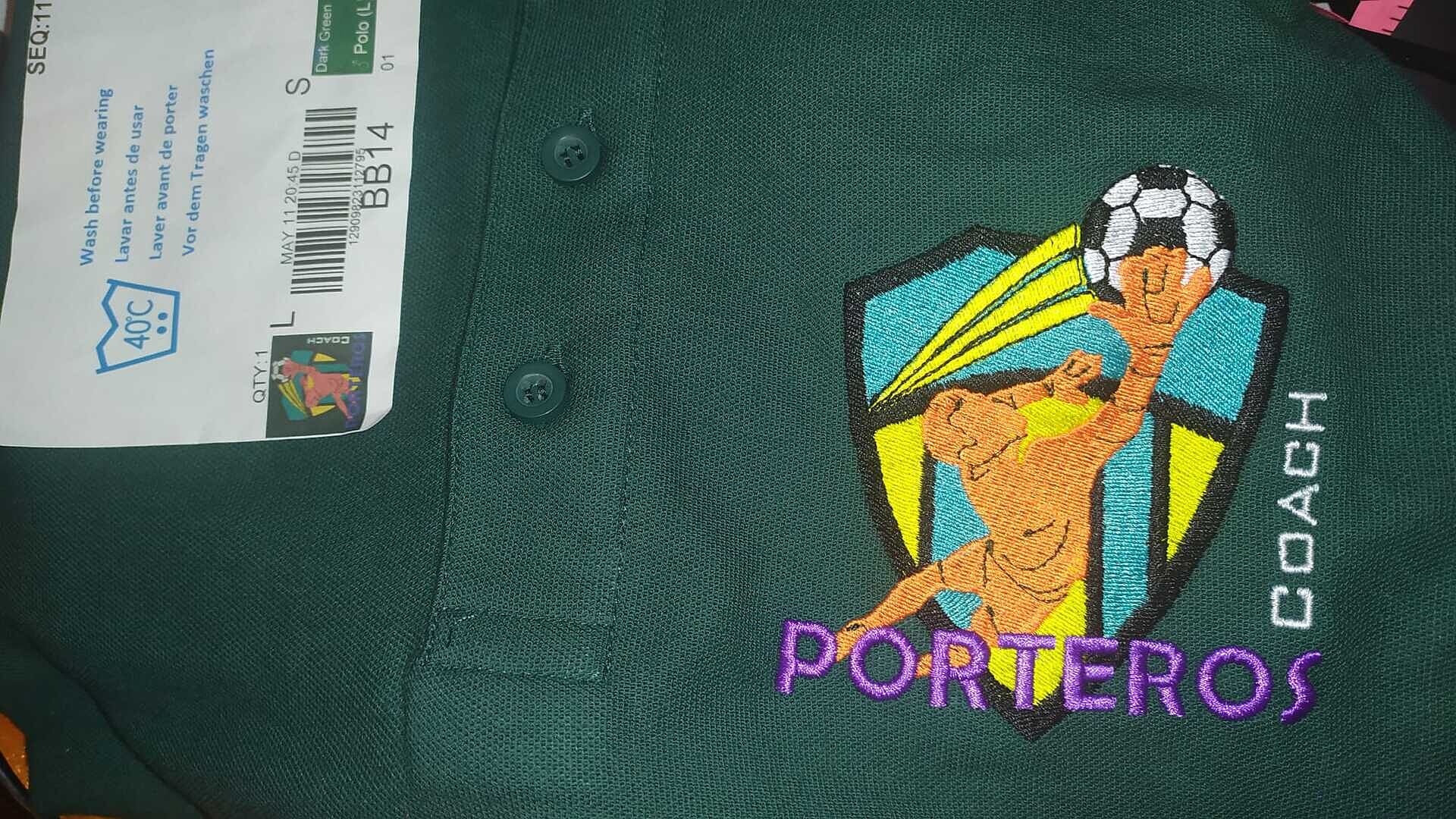 si lo recomiendo por calidad del bordado, pero no exactitud