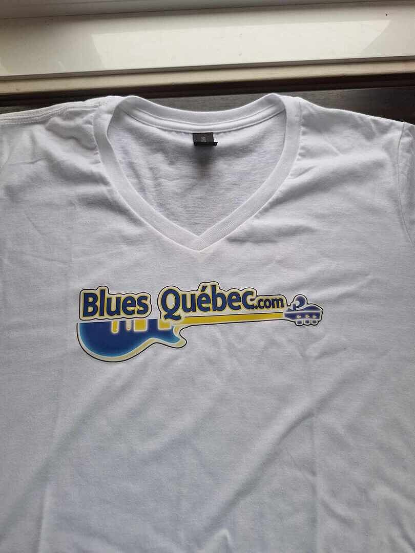 Logo pas tout a fait droit....