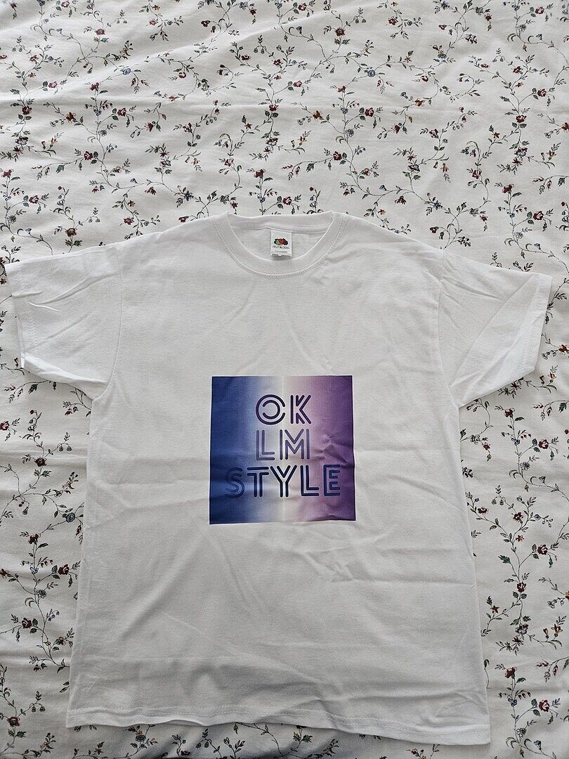 Tee-shirt OK mais design floqué et non imprimé