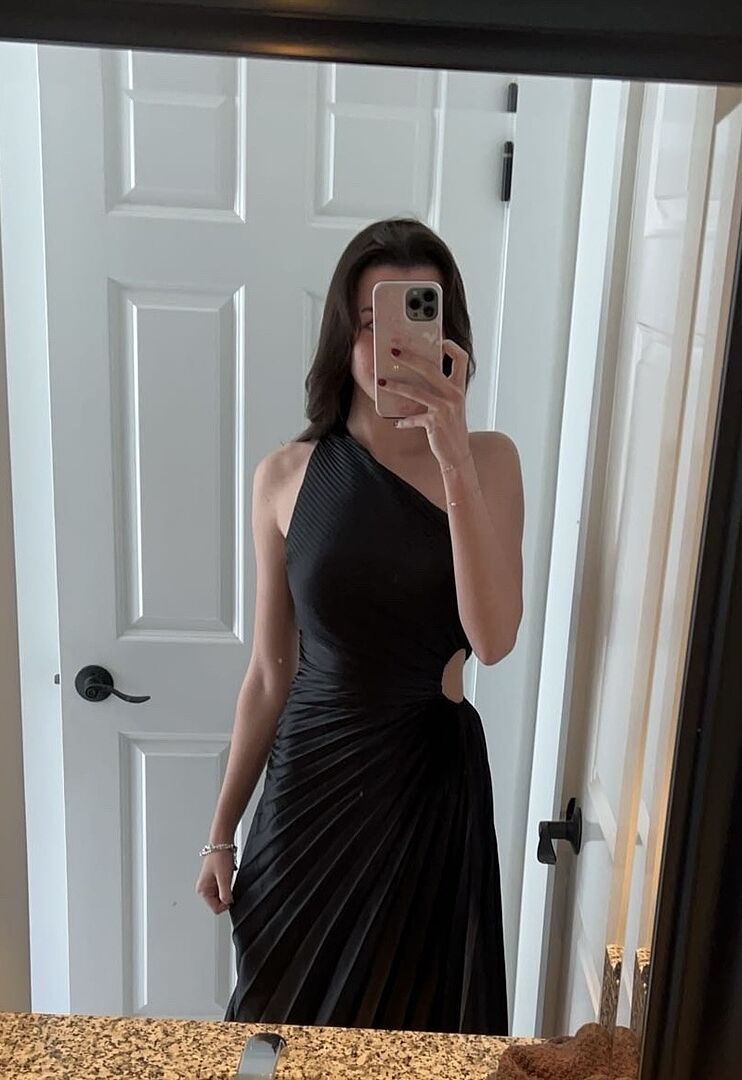 Brooklynn One-Shoulder Accordion Pleat Dress Black | Selfie Leslie