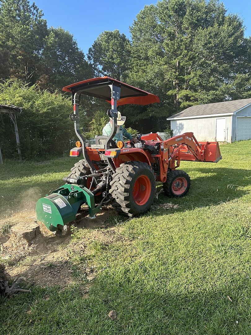 Rockin h Stump Grinding photo 4