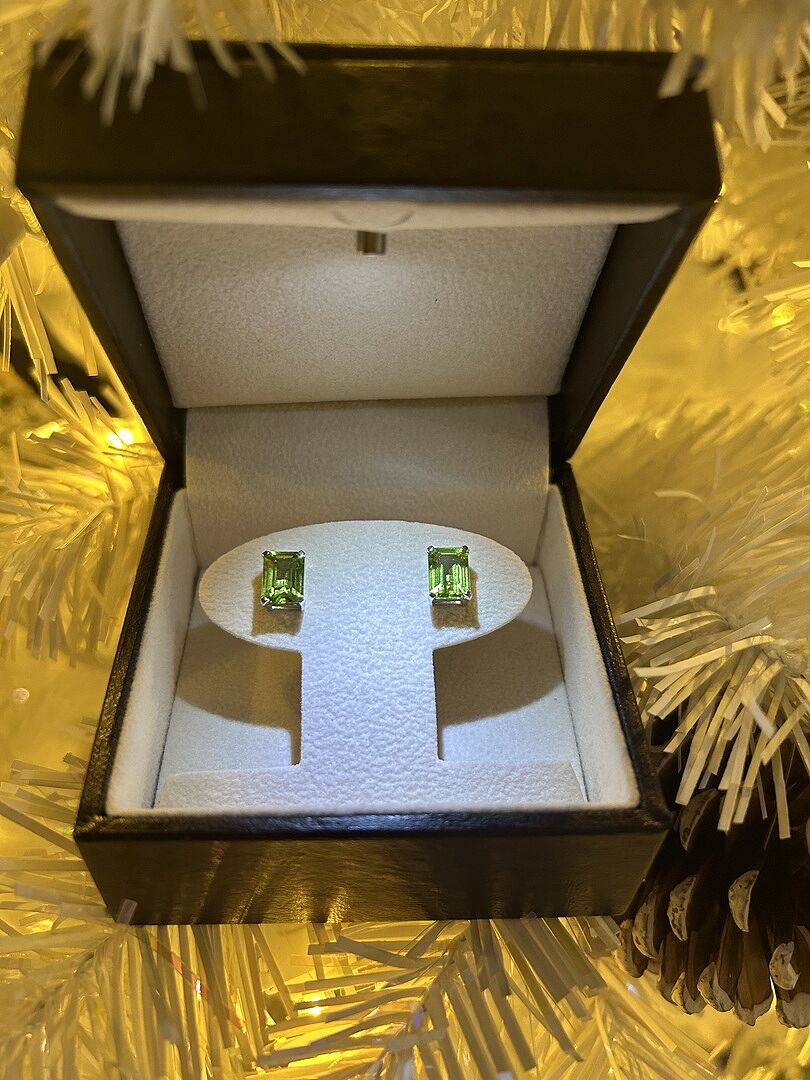 They are beautiful, exactly the peridot earrings we had dreamed of