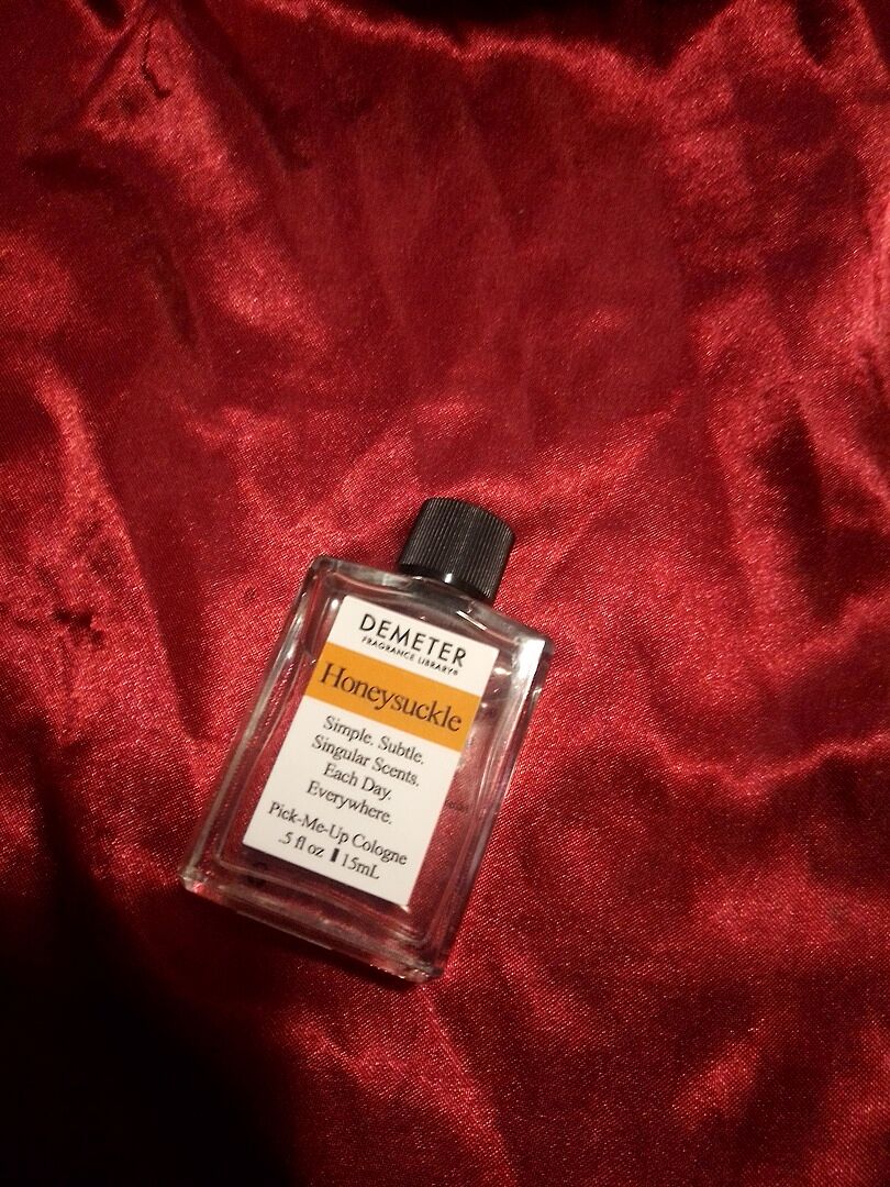 Honeysuckle Humongous Miniature Splash – Demeter Fragrance Library