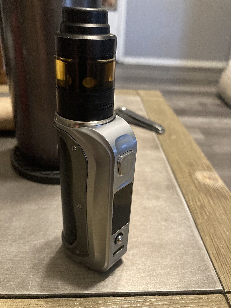 YiHi SXmini SL Class V2 100W Box Mod $64.99