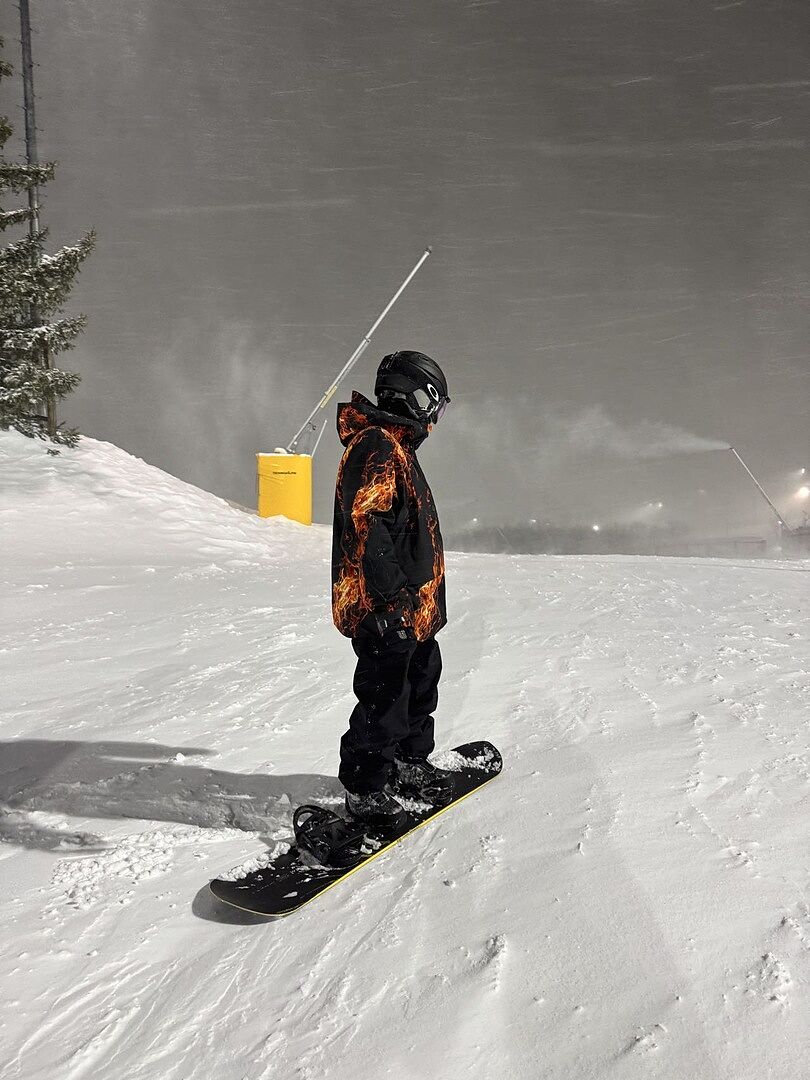 Burton AG GORE-TEX 2L Flyrail Jacket | Analog Outerwear