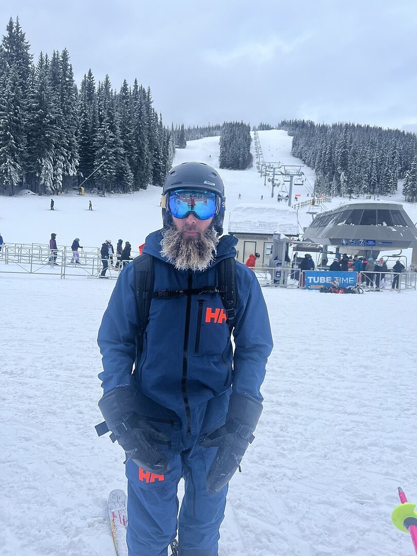Men's ULLR Chugach Infinity Powder Ski Suit | Helly Hansen US