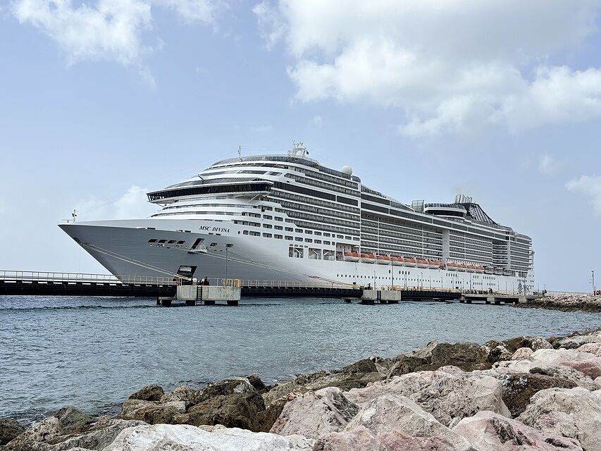 MSC Divina