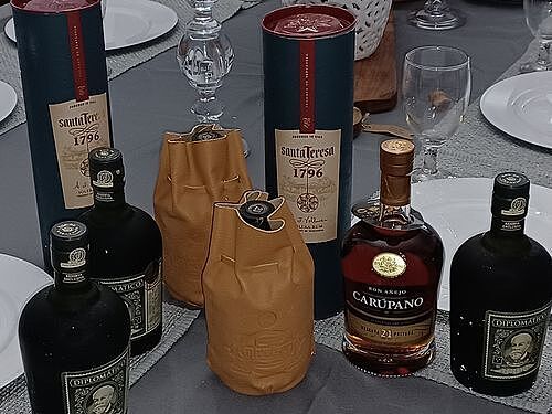 Buy Pampero Aniversario Reserva Exclusiva Rum Online